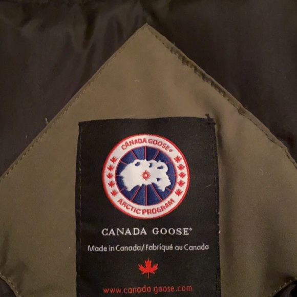 Canada Goose expedition parka - Picture 5 of 6